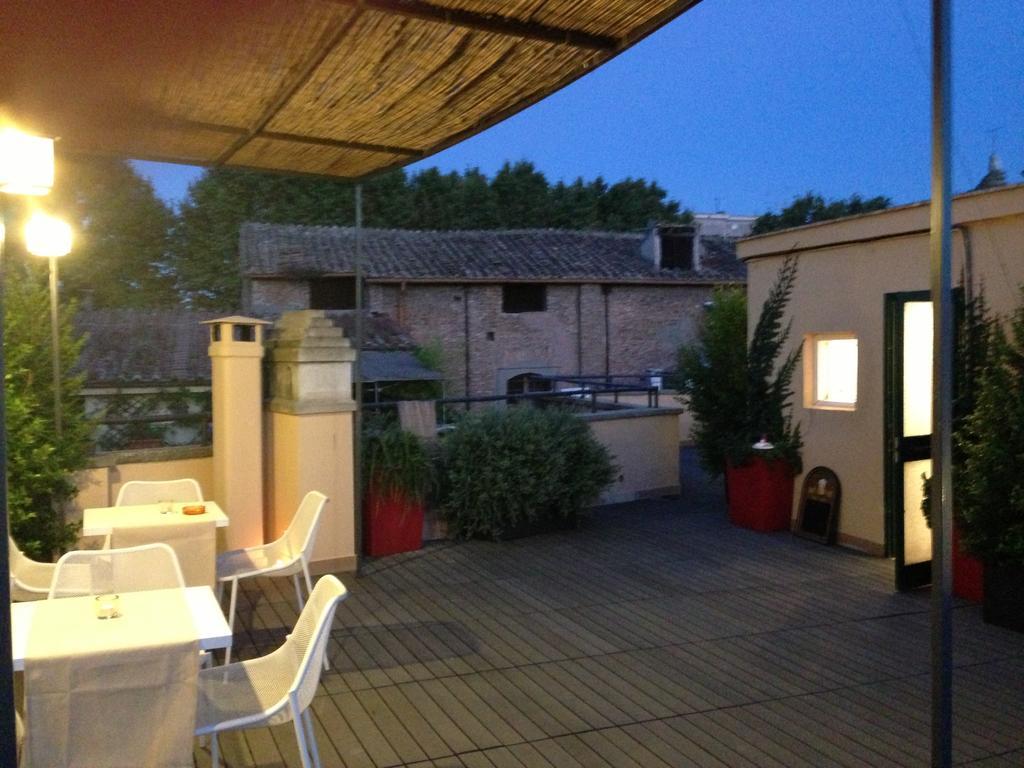 Finestra Su Trastevere - Guest House Rom Exterior foto